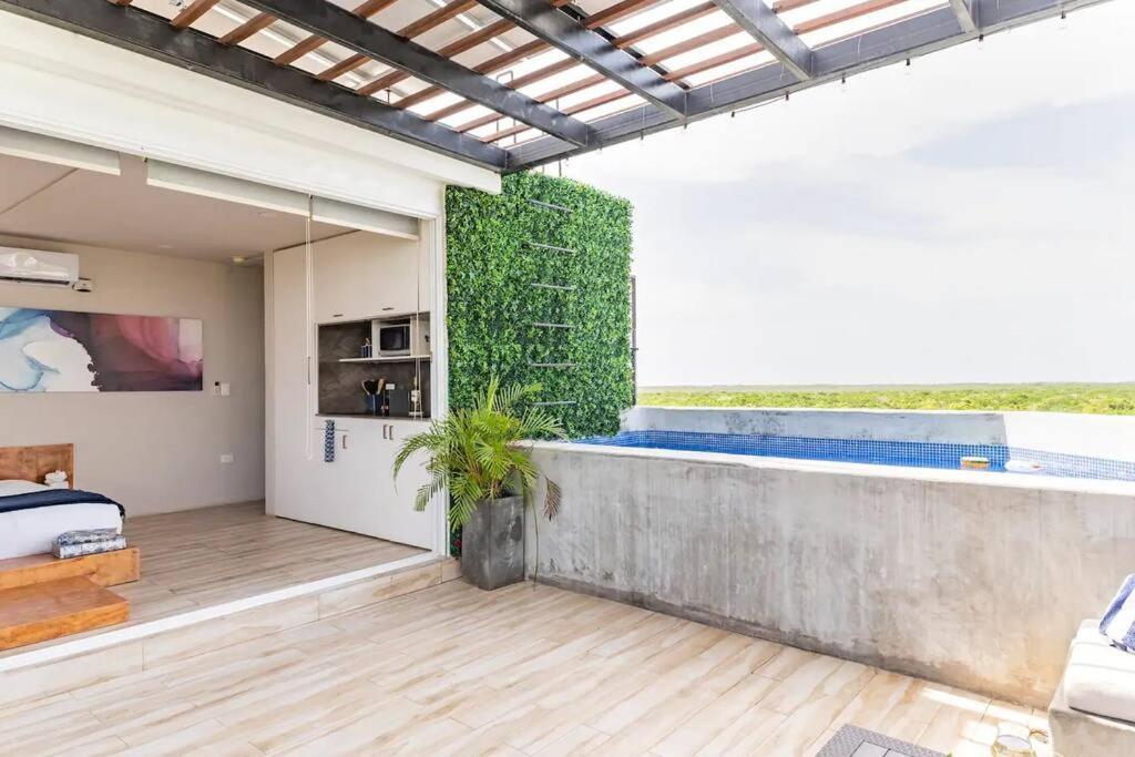 Designer Penthouse - Rooftop Pool & Jungle View