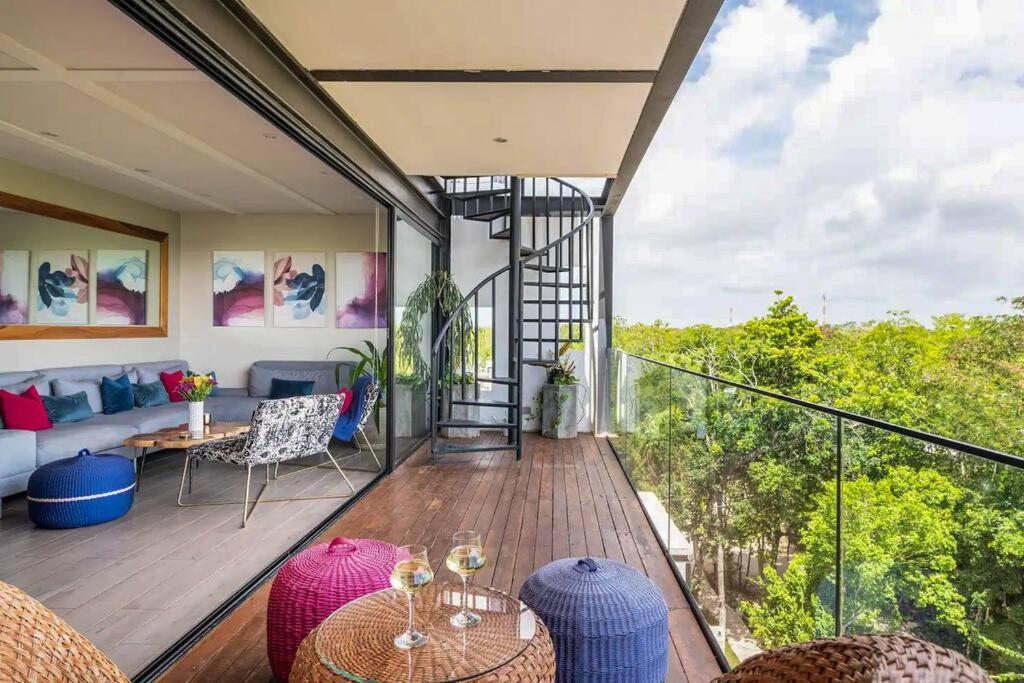 Designer Penthouse - Rooftop Pool & Jungle View *