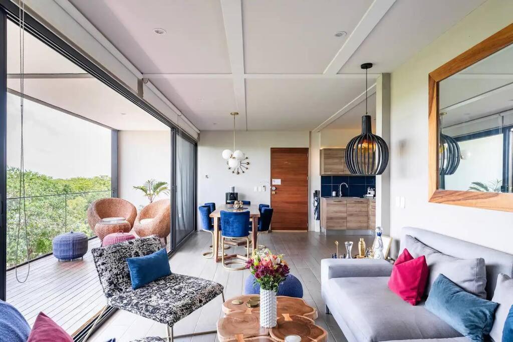 Designer Penthouse - Rooftop Pool & Jungle View *